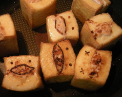 ずぼら主婦の簡単料理 『焼肉のタレで味付け 厚揚げの挟み焼き』簡単料理 作ってみた♪